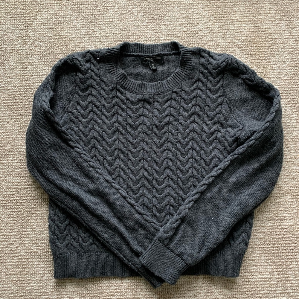 Cropped grey sweater